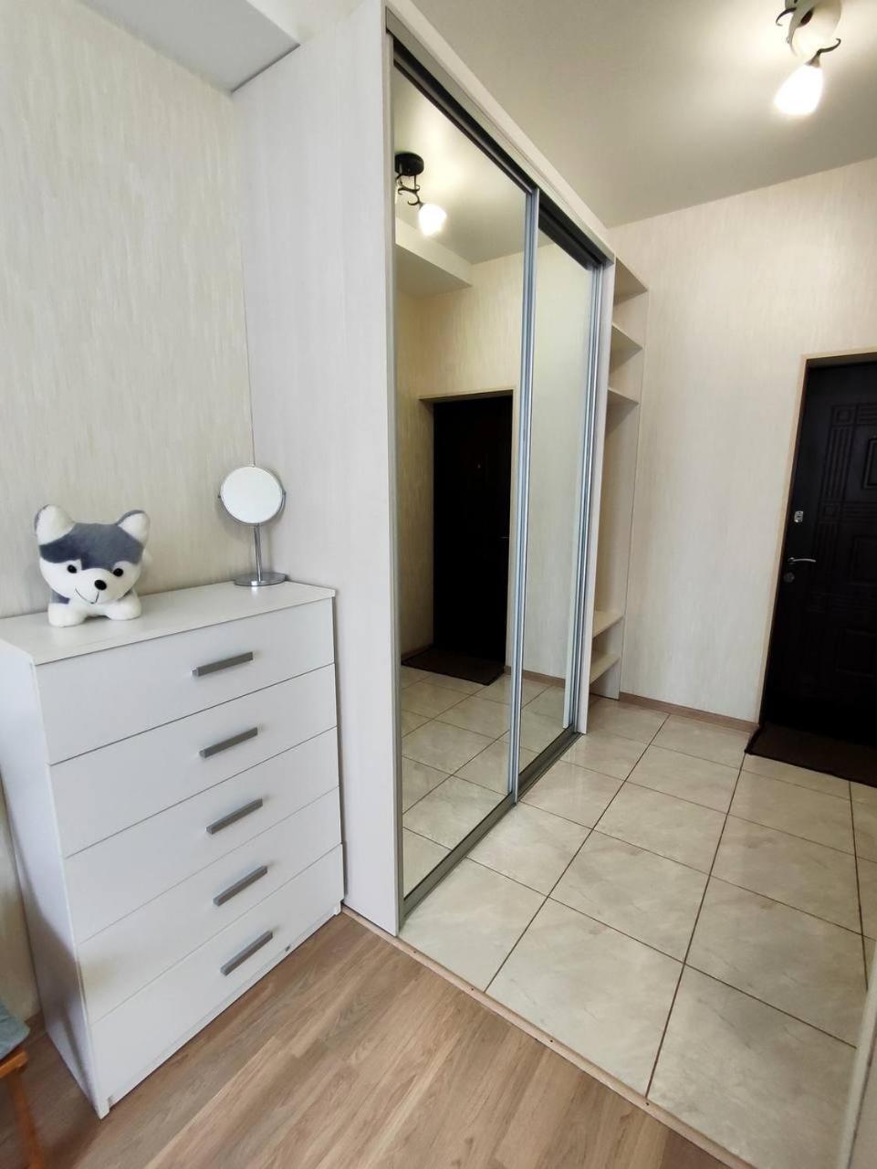 New Apartments In The City Center, Smart Tv Kharkiv Bagian luar foto